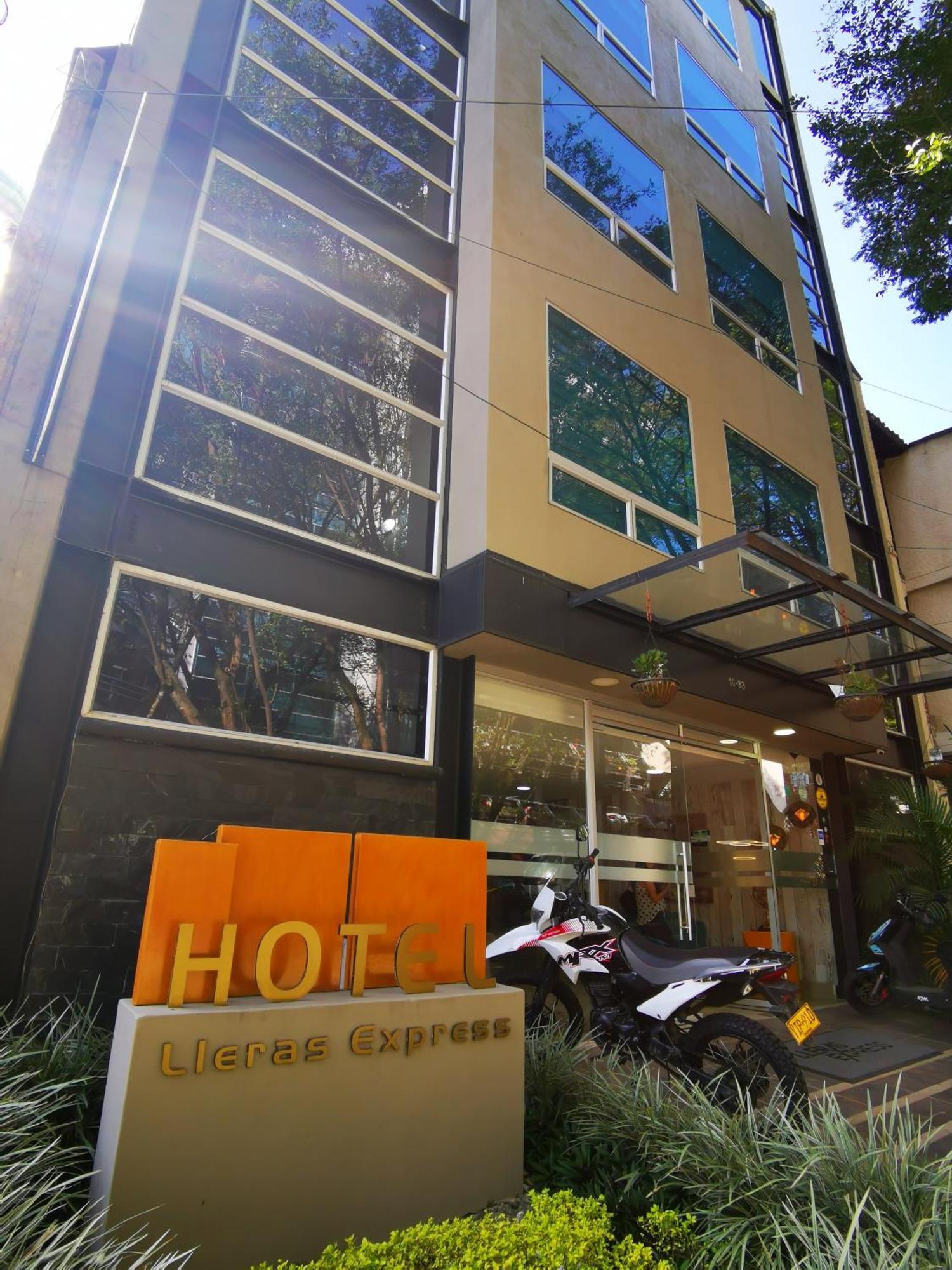 Hotel Lleras Express Medellín Buitenkant foto