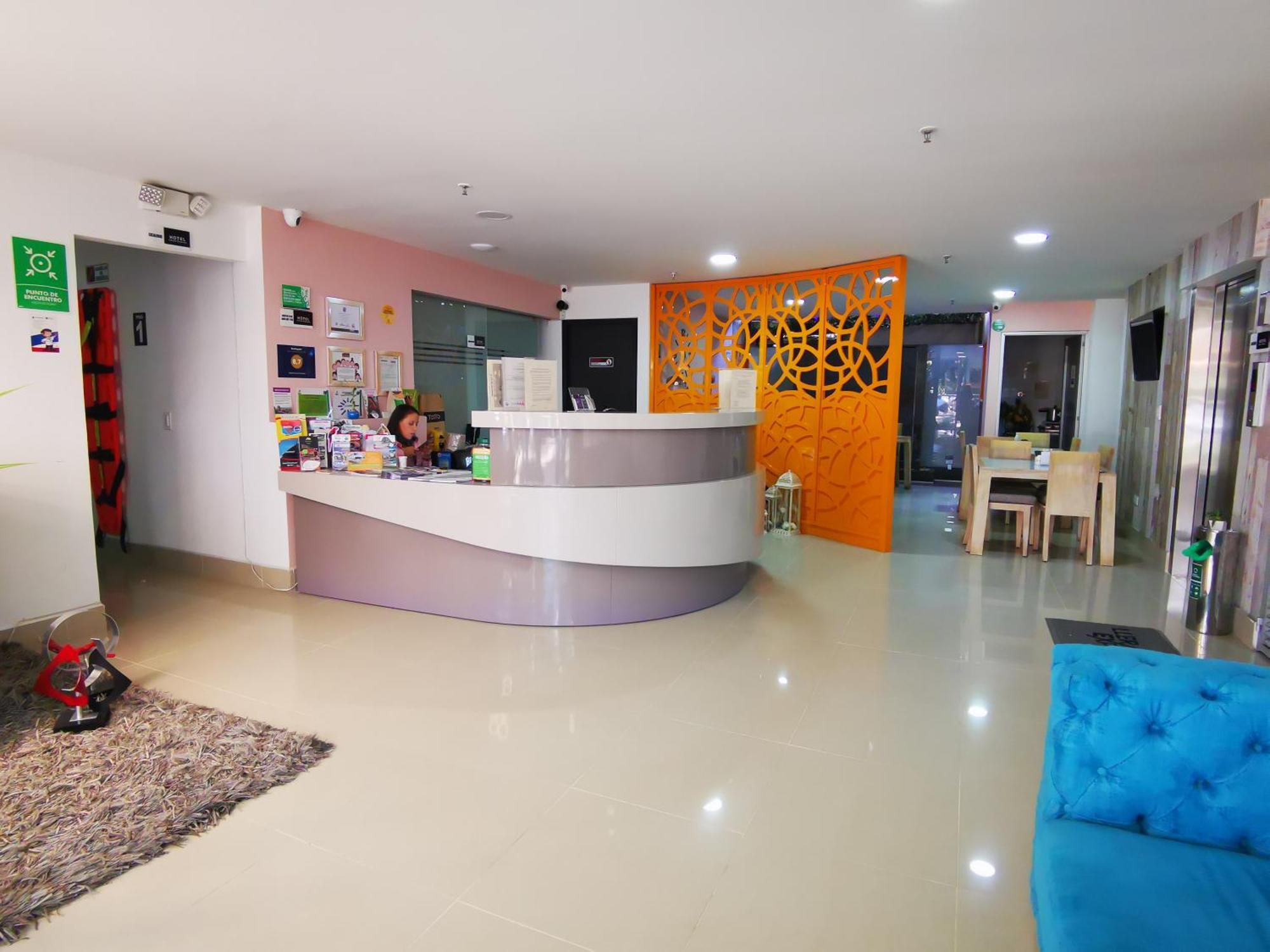 Hotel Lleras Express Medellín Buitenkant foto