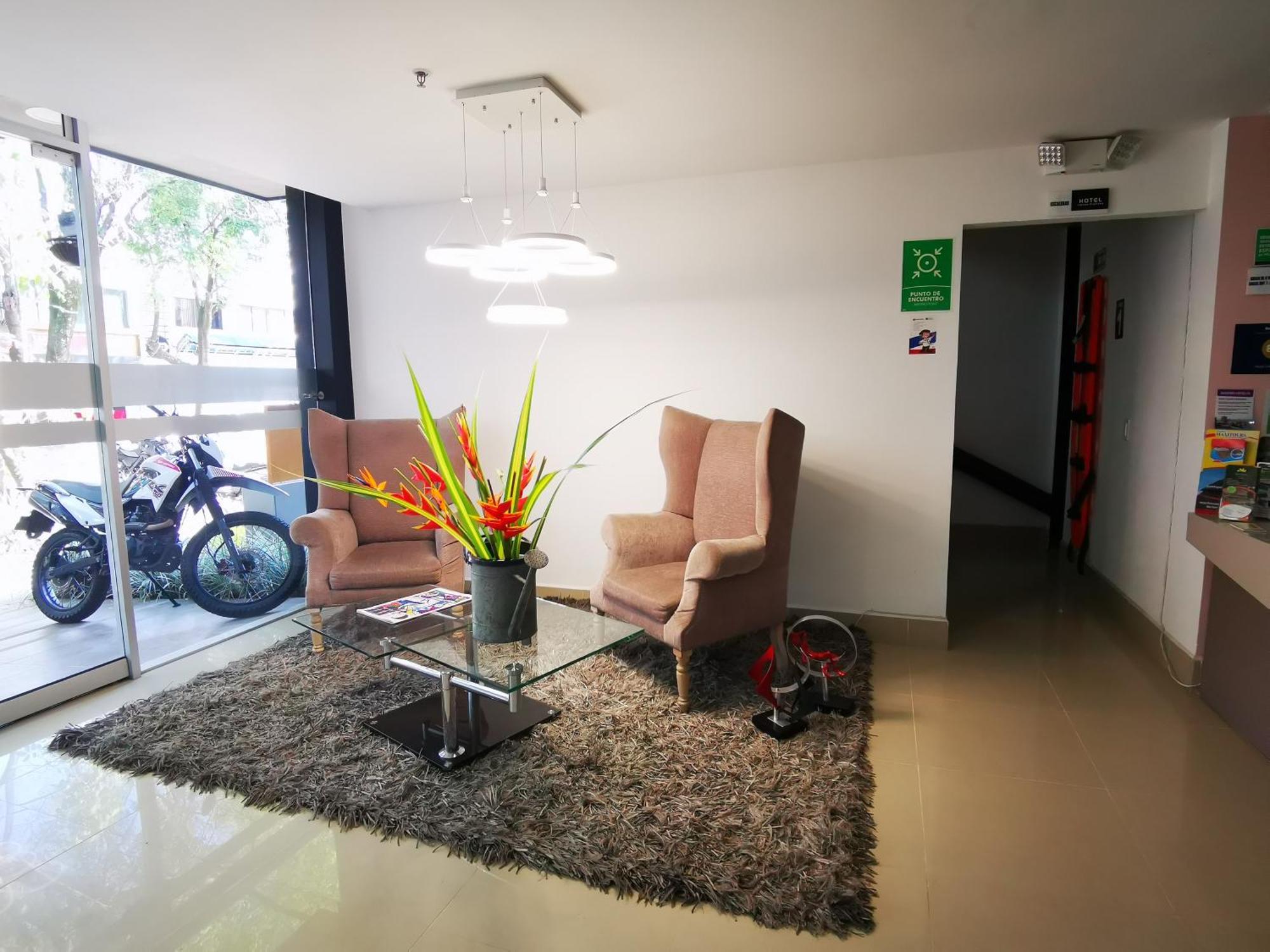Hotel Lleras Express Medellín Buitenkant foto